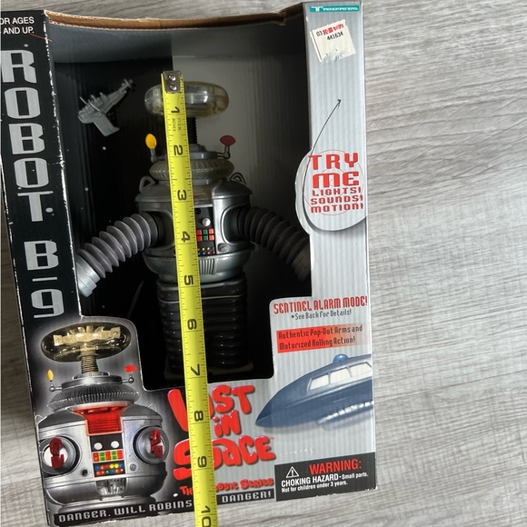 NIB Lost In Space ROBOT B-9 TALKING 1997 - Picture 2 of 13